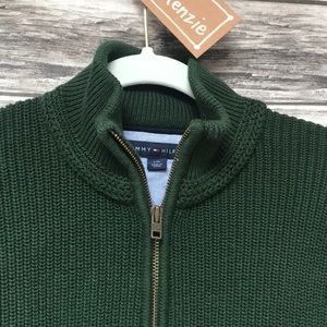 Tommy Hilfiger Men’s Forest Green 1/4 zip sweater